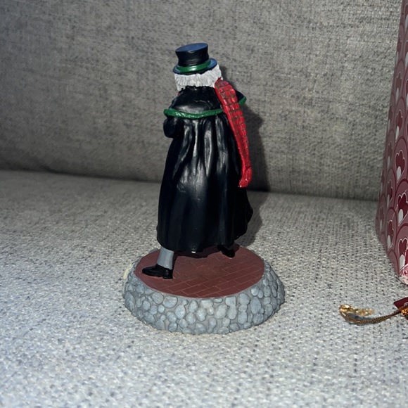 A Christmas Carol Ebenezer Scrooge - Picture 3 of 6